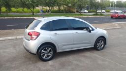 https://img.olx.com.br/thumbs256x256/33/335589637656685.jpg