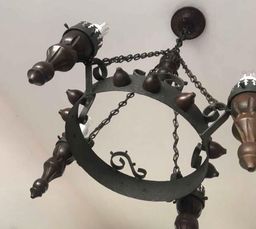 Título do anúncio: Lustre medieval em madeira e ferro 2 por 700,00 