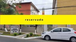 Título do anúncio: Apartamento com 3 dormitórios para alugar, 49 m² por R$ 900,00/mês - Fazendinha - Curitiba