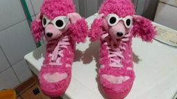 tênis de poodle rosa