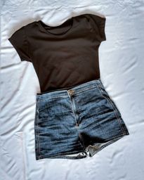 Título do anúncio: Conjunto Blusa/cropped e short jeans escuro