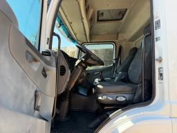 https://img.olx.com.br/thumbs256x256/33/337611679364612.jpg