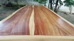Título do anúncio: Mesa de madeira maciça 