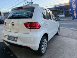 https://img.olx.com.br/thumbs256x256/33/339526375234013.jpg