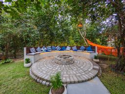 https://img.olx.com.br/thumbs256x256/34/341695677272375.jpg