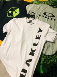 Título do anúncio: Camisetas oakley originais (nike adidas Lacoste prata) 