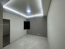 https://img.olx.com.br/thumbs256x256/34/344536275004178.jpg