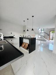 https://img.olx.com.br/thumbs256x256/34/345504642583903.jpg