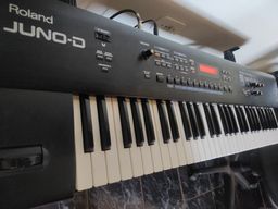 Título do anúncio: Teclado sintetizador Roland Juno D
