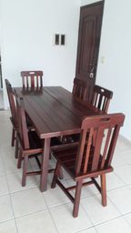 Título do anúncio: Mesa com 6 cadeiras de madeira maciça 