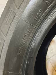 Título do anúncio: Par de pneus Bridgestone  aro 17