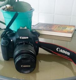 Título do anúncio: Camera Canon T5 Profissional Fotográfica