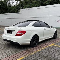 https://img.olx.com.br/thumbs256x256/35/350372359283330.jpg