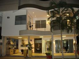Título do anúncio: Casa de alto padrão, localizada no Condomínio Manari Village, medindo 552,28m².