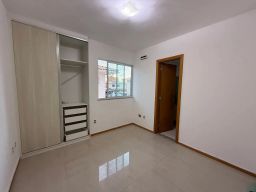 https://img.olx.com.br/thumbs256x256/35/353527518123819.jpg