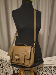 https://img.olx.com.br/thumbs256x256/35/353643338740449.jpg