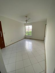 Título do anúncio: Apartamento para aluguel possui 57 metros quadrados com 2 quartos em Pernambués - Salvador