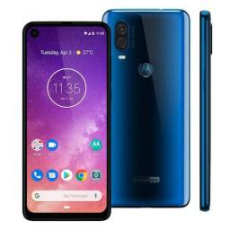 Título do anúncio: Motorola One 64GB azul Excelente