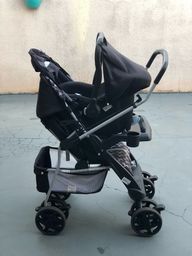 Título do anúncio: Carrinho de bebê com bebê conforto Tutti Baby 