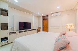 https://img.olx.com.br/thumbs256x256/35/356562762673048.jpg
