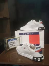 Título do anúncio: Tenis Tommy novo na caixa 