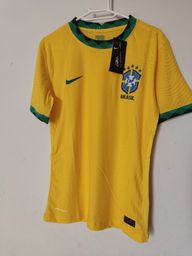 Título do anúncio: Camisa do Brasil 21/22 Modelo jogador Tamanho M (+ Justa)