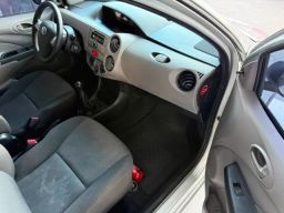 https://img.olx.com.br/thumbs256x256/35/357624795649359.jpg