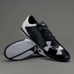 tenis under armour futsal