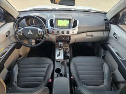 https://img.olx.com.br/thumbs256x256/35/358637425337815.jpg