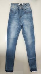 Título do anúncio: Calça jeans cintura alta modelo cigarreti  Tam. 36 