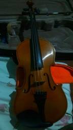 Título do anúncio: Violino completo estou vendendo pq tô precisando urgente do dinheiro:)