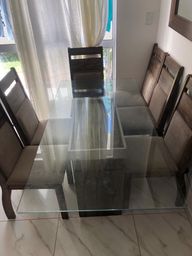 Título do anúncio: Mesa com tampo de vidro e 6 cadeiras