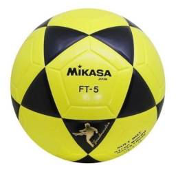 Título do anúncio: Bola Mikasa Futvôlei Amarela FT-5 ORIGINAL
