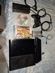 Xbox 360 Super Slim 4g modelo 2015 e 2016 com 2 controle e 1 jogo