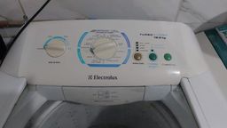 Título do anúncio: Vendo máquina de lavar eletrolux 12kg turbo economia 