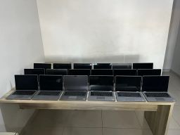 https://img.olx.com.br/thumbs256x256/36/368649677591580.jpg