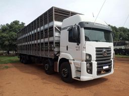 Título do anúncio: Caminhão WV 30.330 Bi truck Ano 2018/2019 290 mil km  Porcadeira Transp de Suínos
