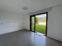 https://img.olx.com.br/thumbs256x256/36/369571524473221.jpg