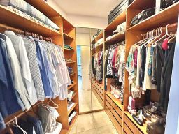 https://img.olx.com.br/thumbs256x256/37/370546882031984.jpg