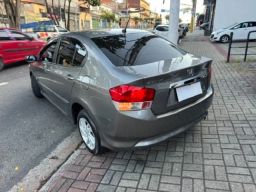 https://img.olx.com.br/thumbs256x256/37/373673558869833.jpg