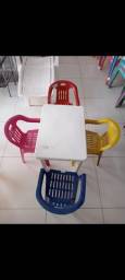 Título do anúncio: Mesas e cadeiras infantis em vários modelos e preços 