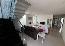 https://img.olx.com.br/thumbs256x256/37/376477514435207.jpg