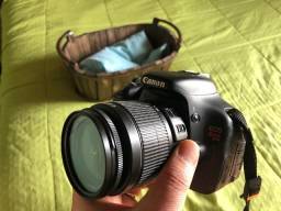 Título do anúncio: Câmera Canon EOS Rebel T3i com lente 18-55mm