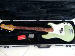 Título do anúncio: Baixo Fender Player Precision Bass + Hard Case SKB