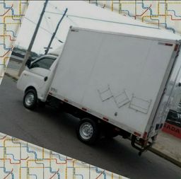 Título do anúncio: Frete e Mudança caminhão baú pequeno viagens Goiânia, Rio Verde, Anápolis