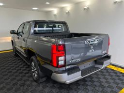 https://img.olx.com.br/thumbs256x256/37/378520642417646.jpg