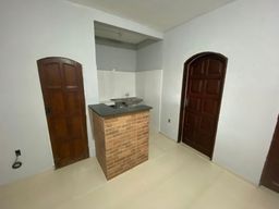 Título do anúncio: Casa para aluguel tem 300 metros quadrados com 2 quartos em Parque 10 de Novembro - Manaus