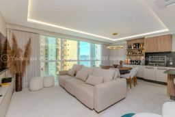 https://img.olx.com.br/thumbs256x256/38/380573164106903.jpg