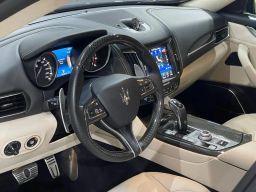 https://img.olx.com.br/thumbs256x256/38/383553767730756.jpg