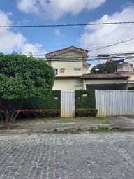 Título do anúncio: Casa para venda possui 286 metros quadrados com 6 quartos em Poço - Recife - Pernambuco